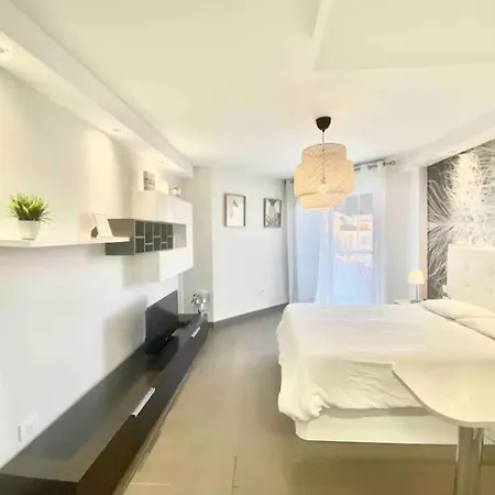 Apartment Vacation Cristianos *